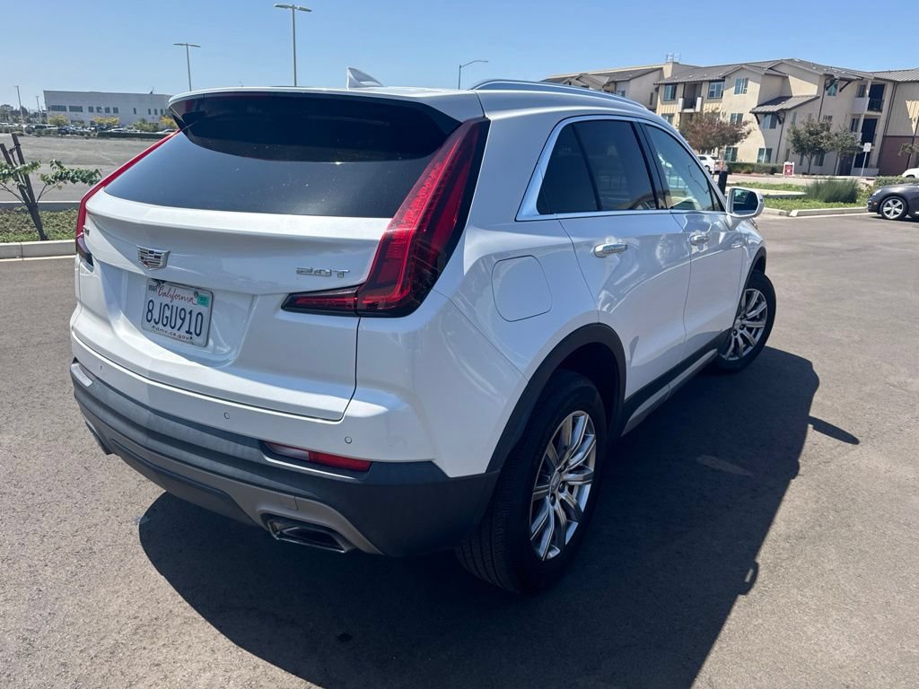 Used 2019 Cadillac XT4 Premium Luxury w/ Enhanced Visibility Package FWD image 16