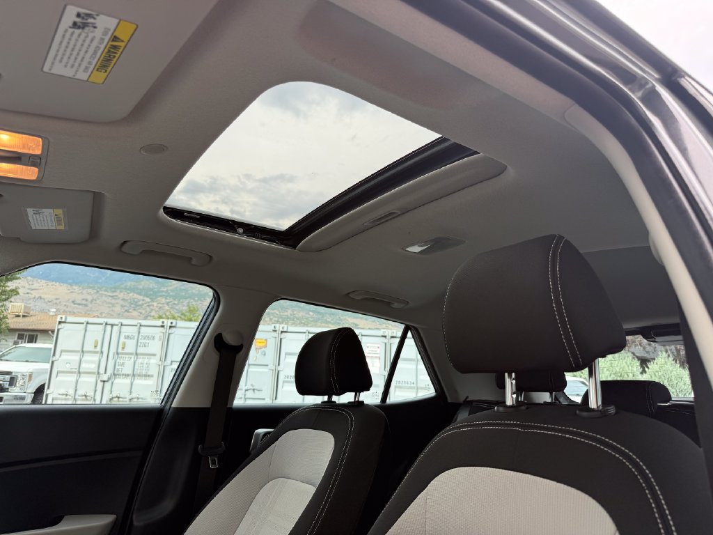 Used 2023 Hyundai Venue SEL w/ Cargo Package FWD image 22