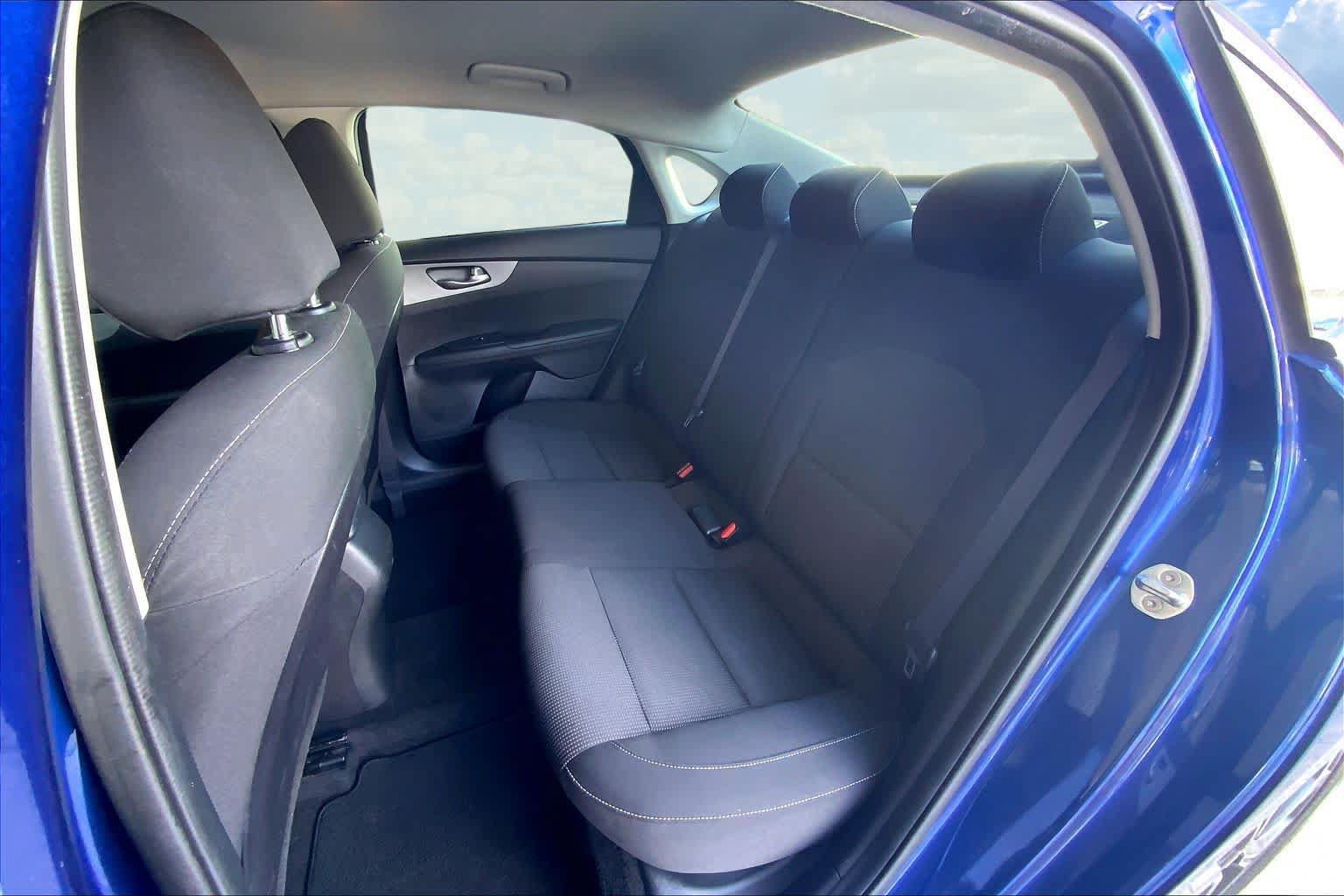 Used 2020 Kia Forte LXS FWD image 29