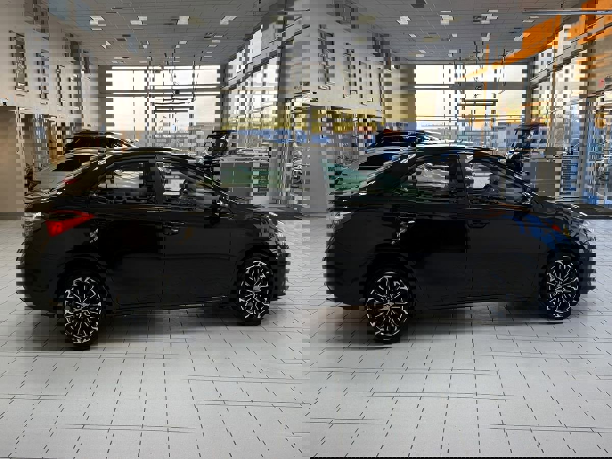 Used 2014 Toyota Corolla S image 58