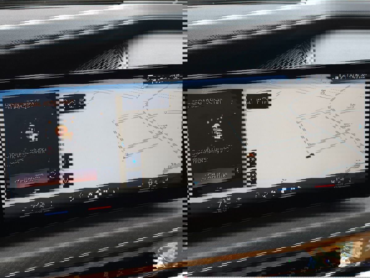 Used 2024 BMW i7 xDrive60 w/ Executive Package image 40