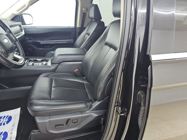 Used 2024 Ford Expedition Max XLT image 4