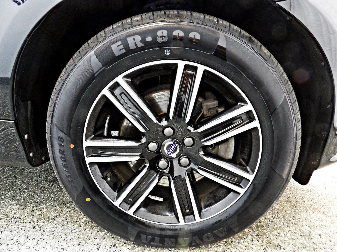 Used 2017 Volvo XC60 T5 Dynamic image 22