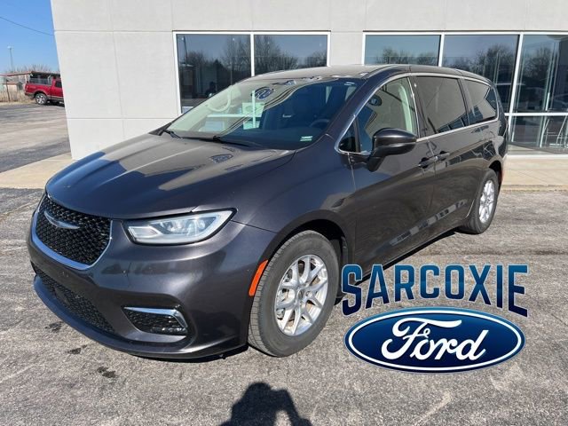 Used 2023 Chrysler Pacifica Touring-L FWD image 25