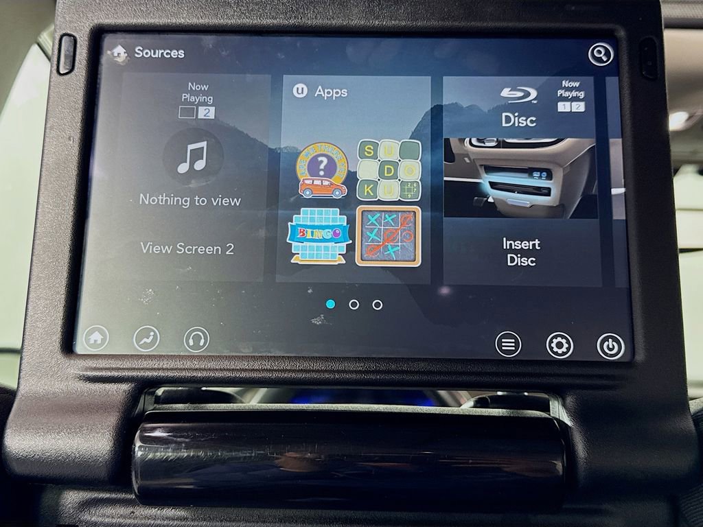 Used 2019 Chrysler Pacifica Touring-L Plus w/ Tire & Wheel Group image 43