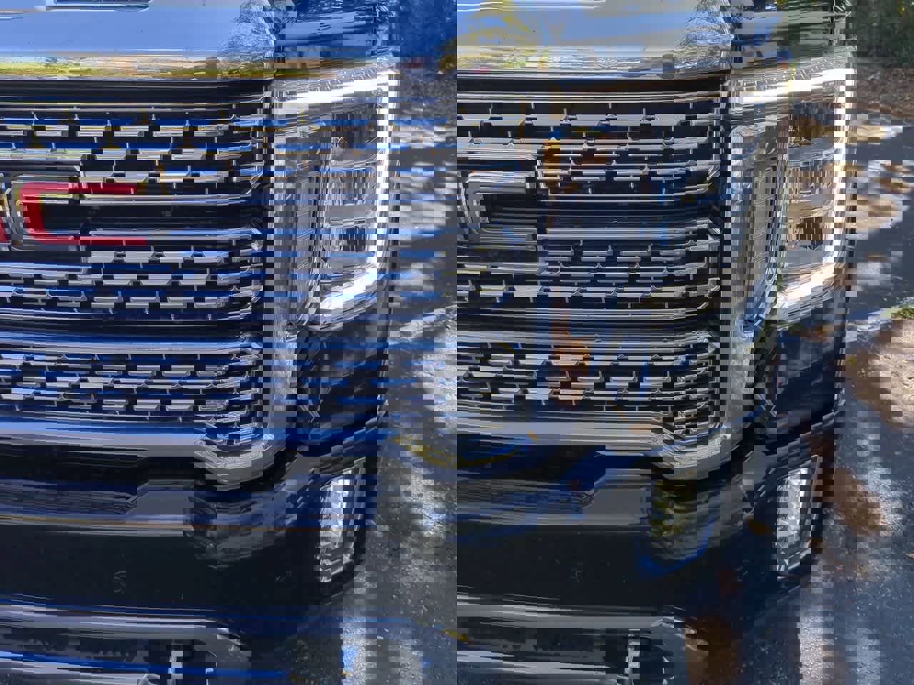 Used 2022 GMC Sierra 2500 Denali w/ Denali Ultimate Package image 11