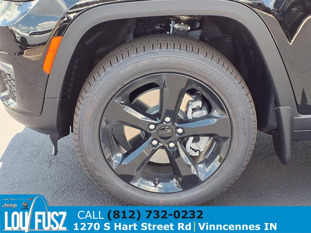 New 2025 Jeep Grand Cherokee L Limited w/ Luxury Tech Group II image 20