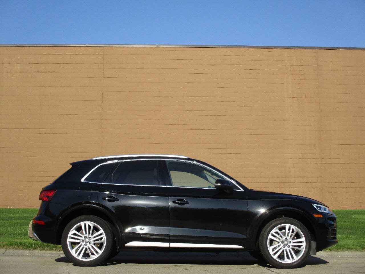 Used 2018 Audi Q5 2.0T Premium Plus AWD/4WD image 8
