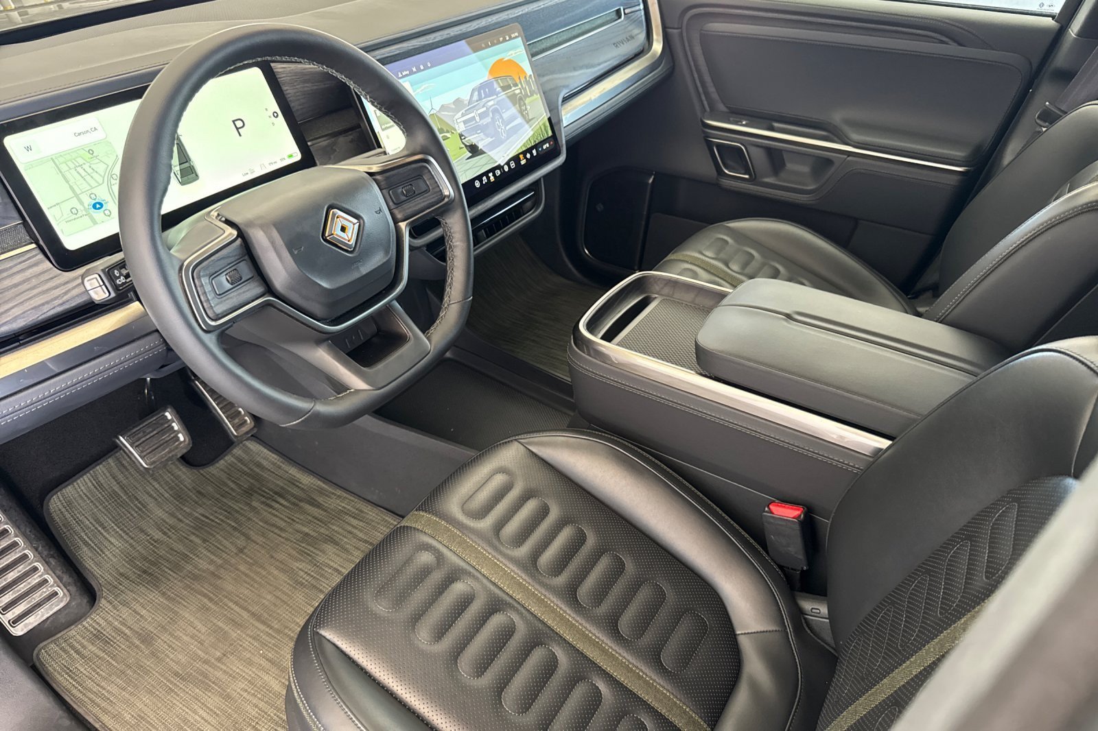 Used 2024 Rivian R1S Adventure AWD/4WD image 9