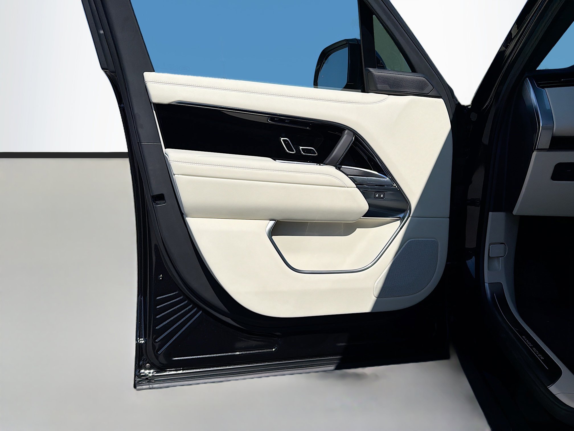 New 2026 Land Rover Range Rover SE AWD/4WD image 23