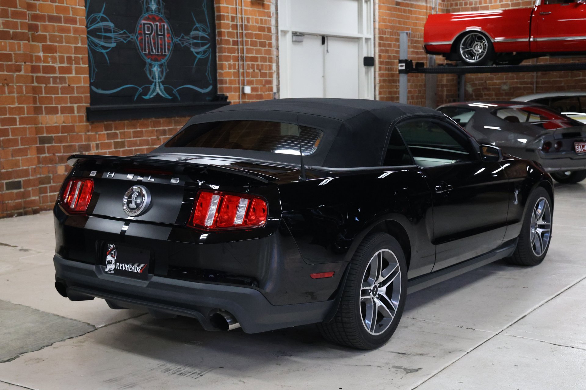 Used 2010 Ford Mustang Shelby GT500 image 38