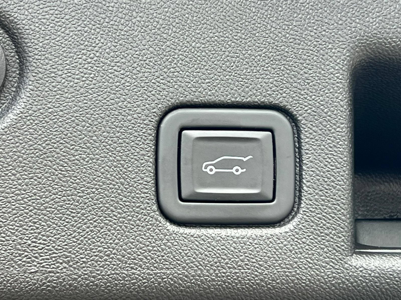 Used 2024 Chevrolet Equinox LT AWD/4WD image 37