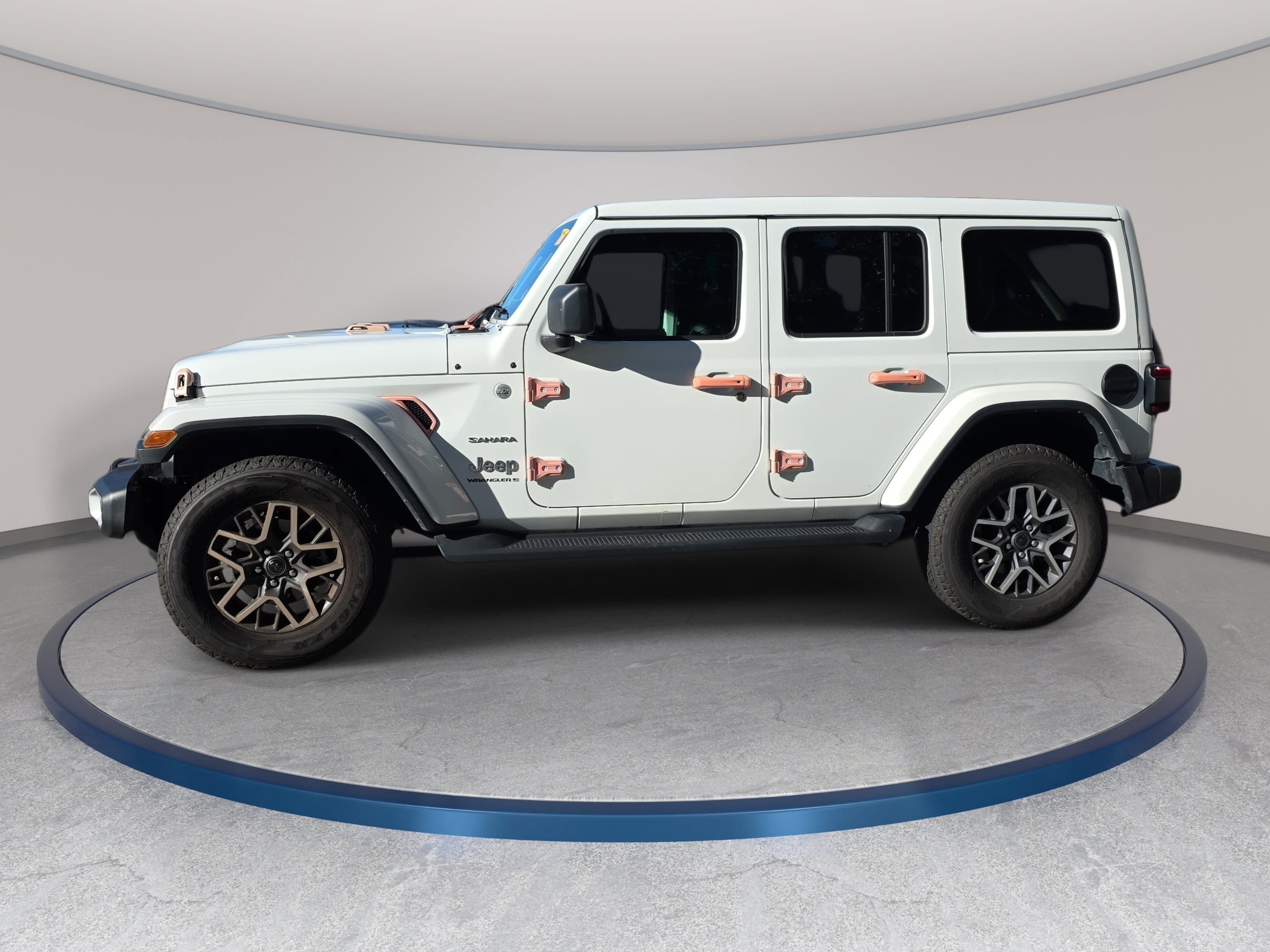 Used 2024 Jeep Wrangler Unlimited Sahara w/ Technology Group AWD/4WD image 3