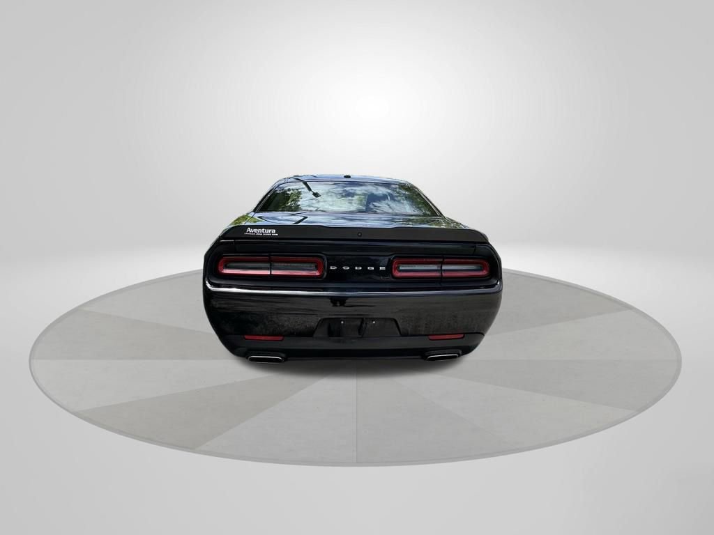 Used 2023 Dodge Challenger SXT image 6