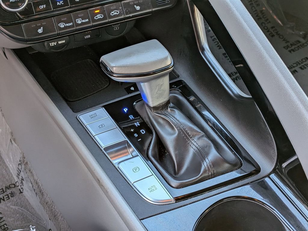 Used 2025 Hyundai Elantra SEL image 20