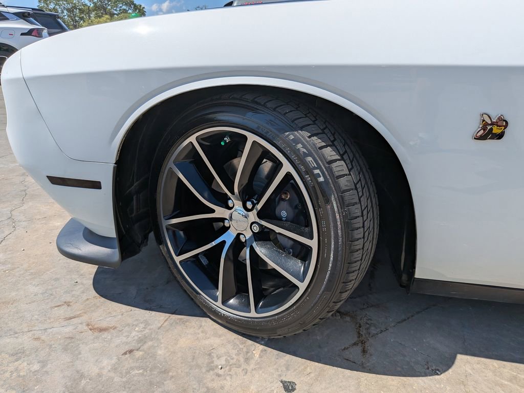 Used 2016 Dodge Challenger R/T Scat Pack RWD image 37