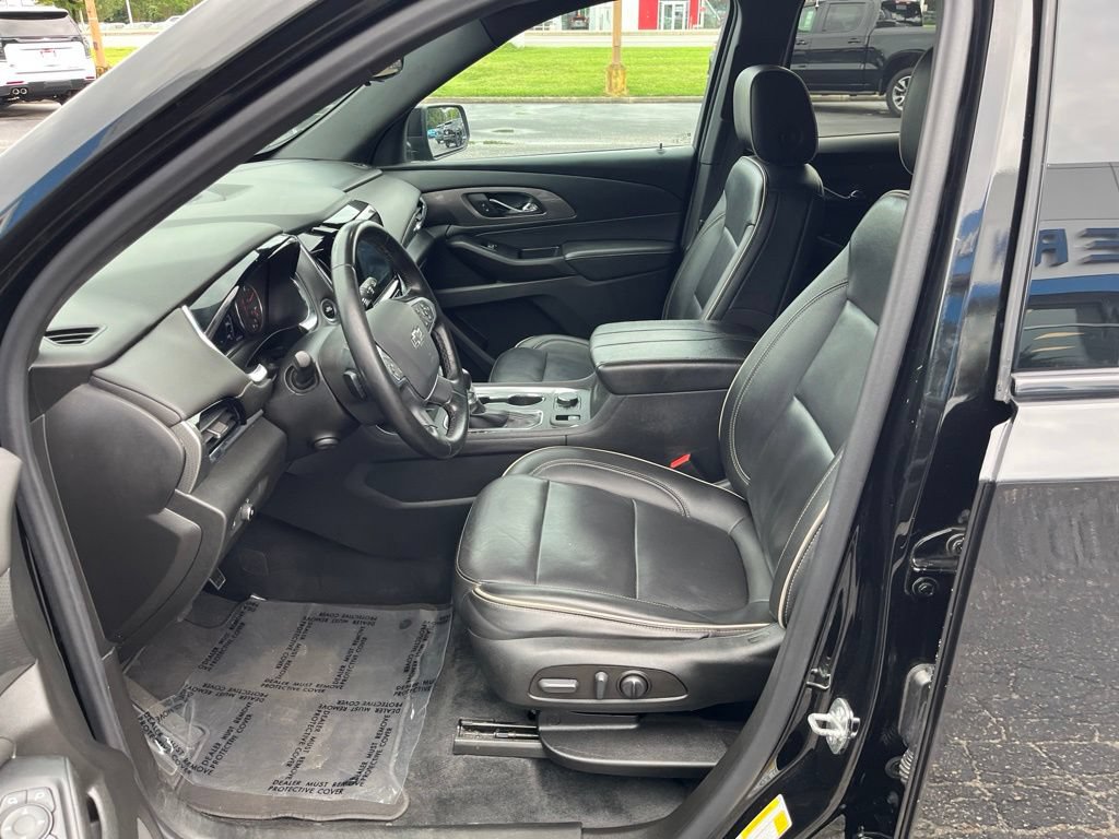 Used 2023 Chevrolet Traverse Premier w/ Redline Edition FWD image 55