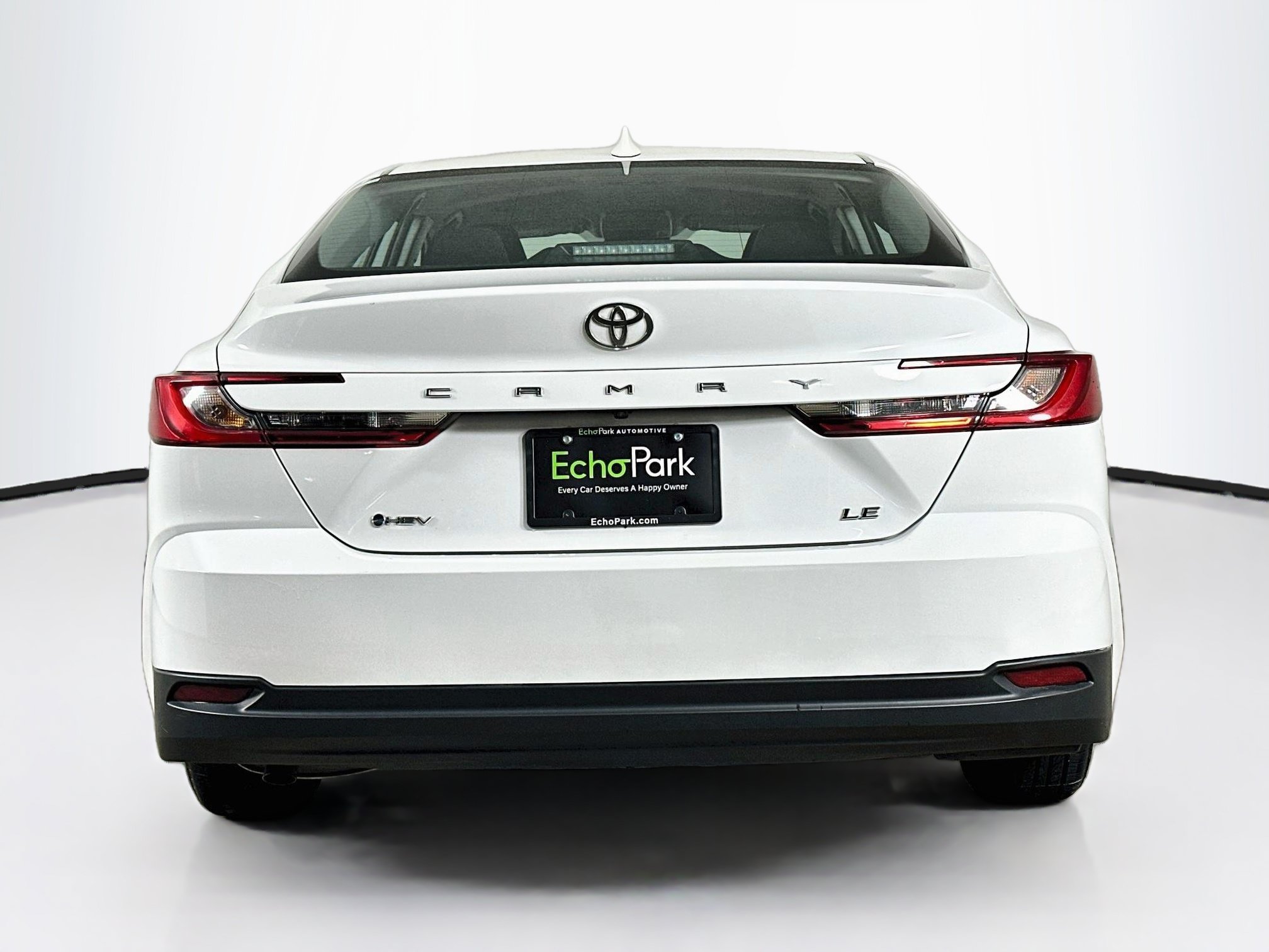 Used 2025 Toyota Camry LE FWD image 7