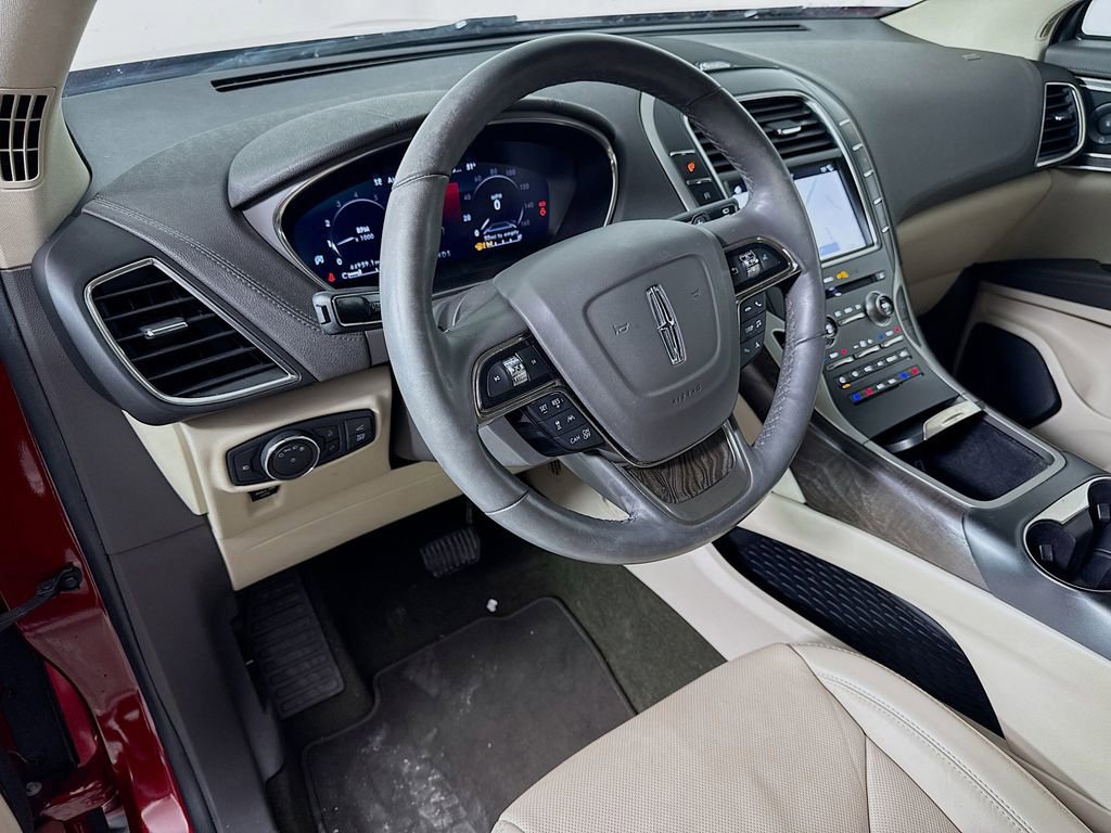 Used 2019 Lincoln Nautilus Reserve image 9