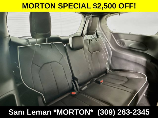 New 2027 Chrysler Pacifica Limited w/ Family Tech Group AWD/4WD image 29