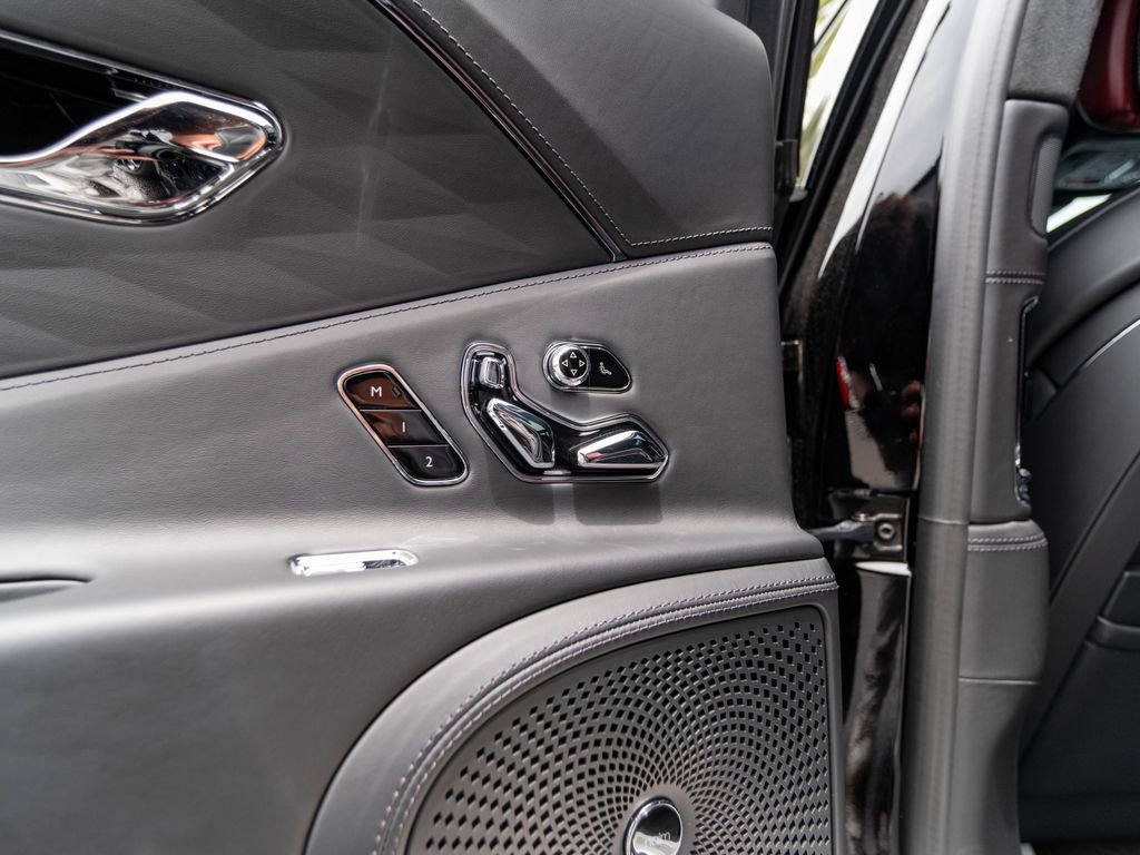 Used 2024 Bentley Flying Spur W12 AWD/4WD image 36