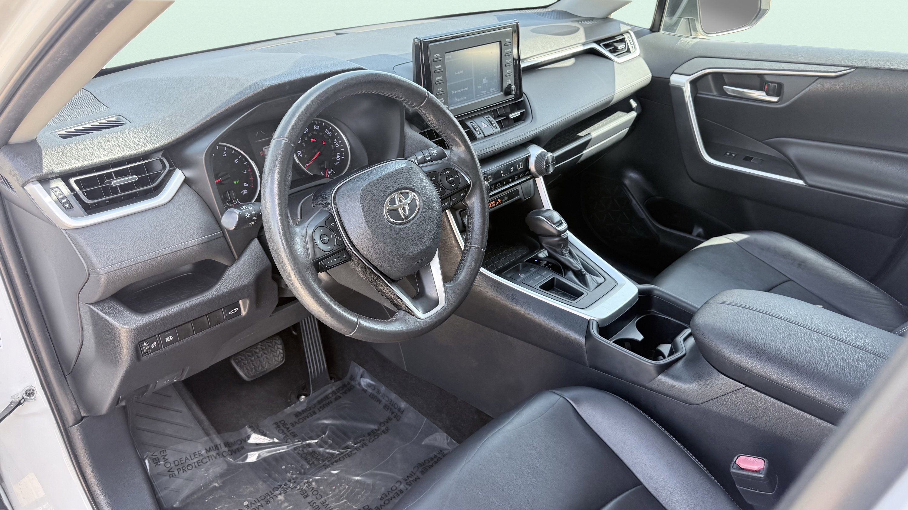 Used 2019 Toyota RAV4 XLE Premium image 31