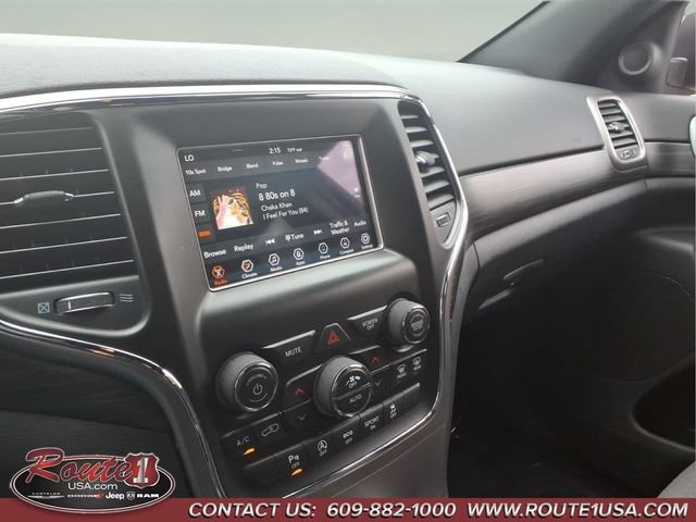 Used 2019 Jeep Grand Cherokee Laredo AWD/4WD image 32