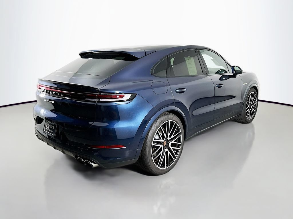 Used 2025 Porsche Cayenne S AWD/4WD image 9