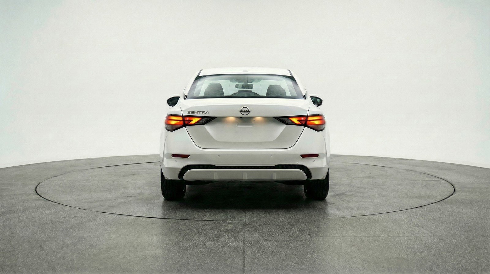 Used 2025 Nissan Sentra SV image 7