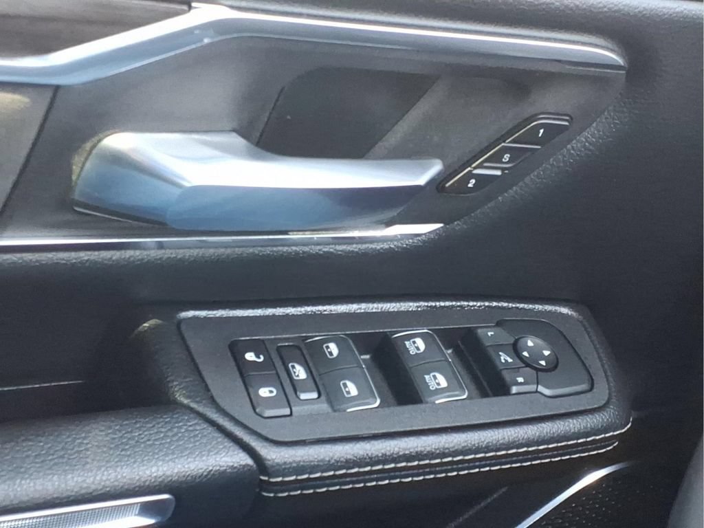 Used 2025 RAM 1500 Laramie w/ Laramie Southwest Edition AWD/4WD image 28