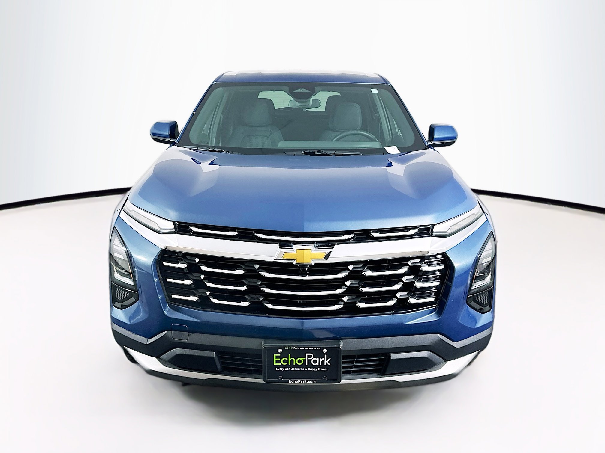 Used 2025 Chevrolet Equinox LT image 2