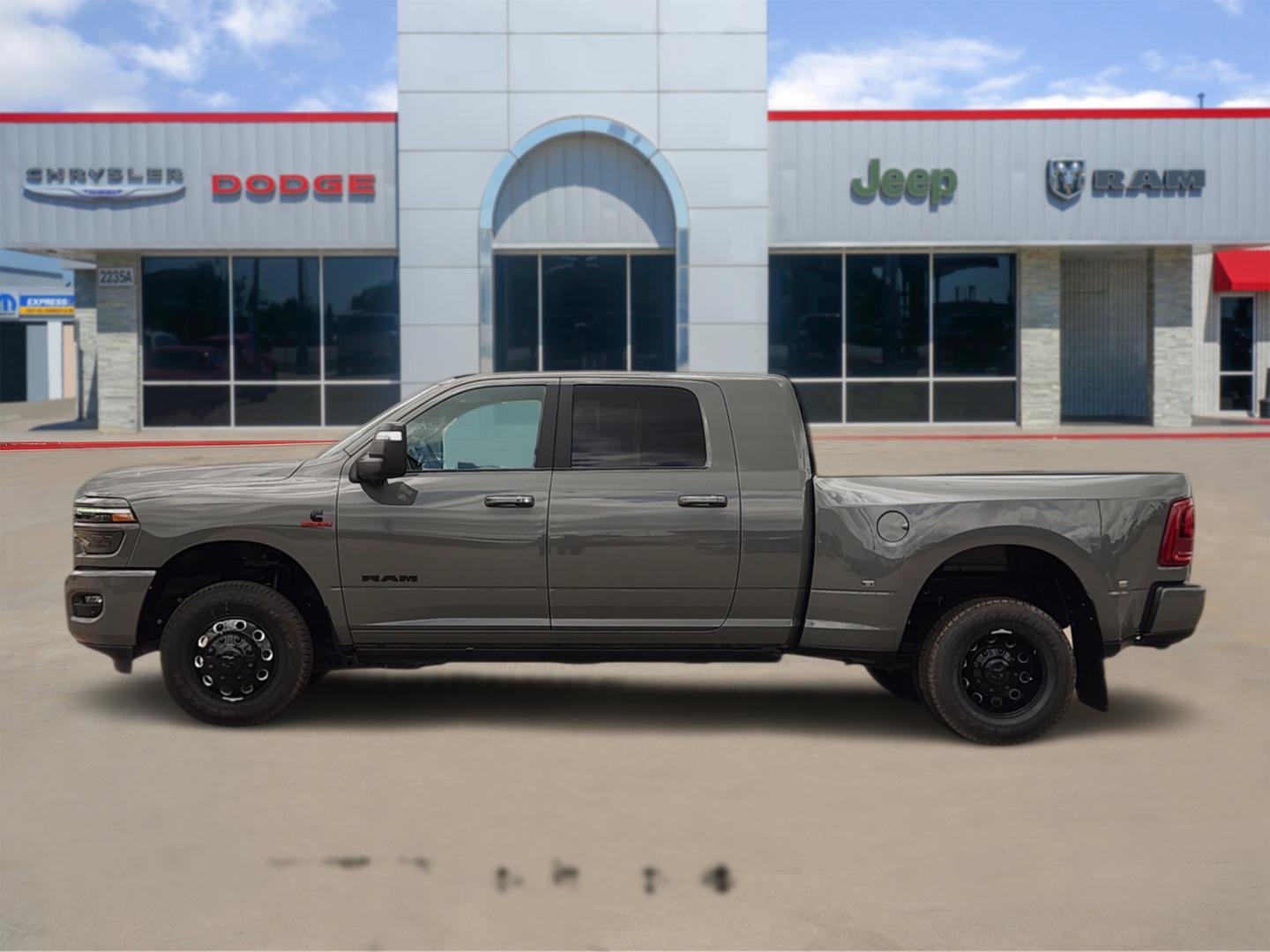New 2026 RAM 3500 Laramie AWD/4WD image 3