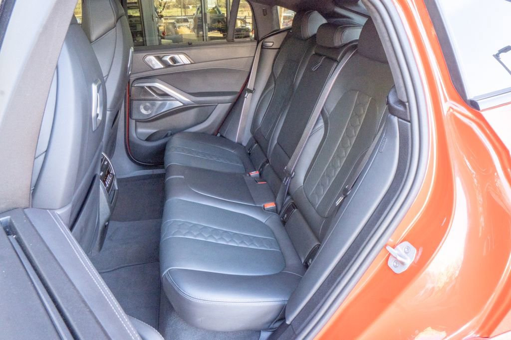 Used 2024 BMW X6 M Competition w/ Executive Package image 17