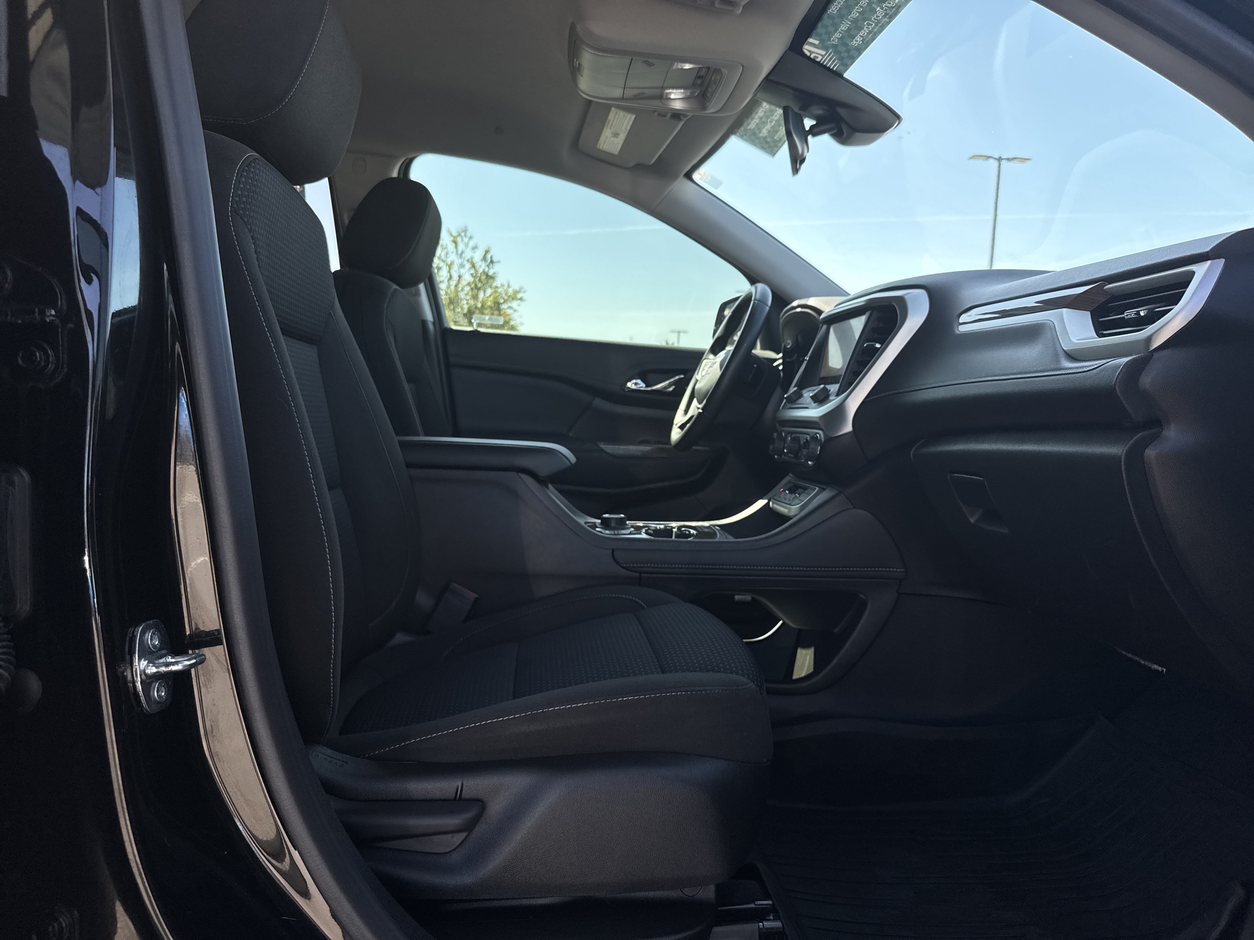 Used 2023 GMC Acadia SLE w/ Driver Convenience Package FWD image 30