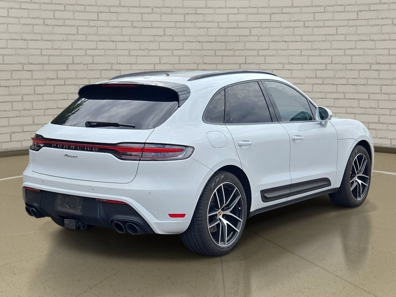 Used 2023 Porsche Macan Turbo AWD/4WD image 5