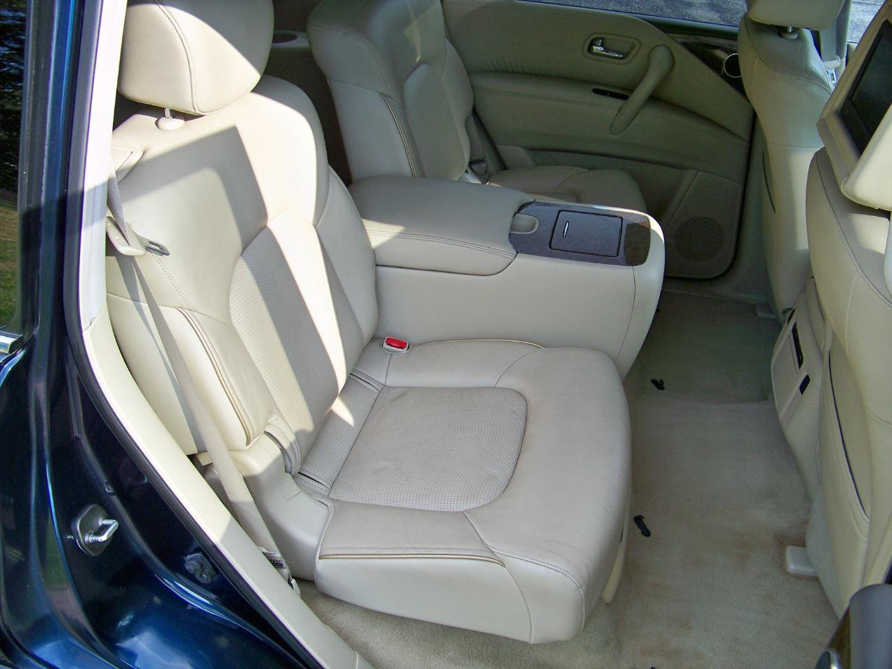 Used 2015 INFINITI QX80 4WD w/ 22" Wheel Package image 35