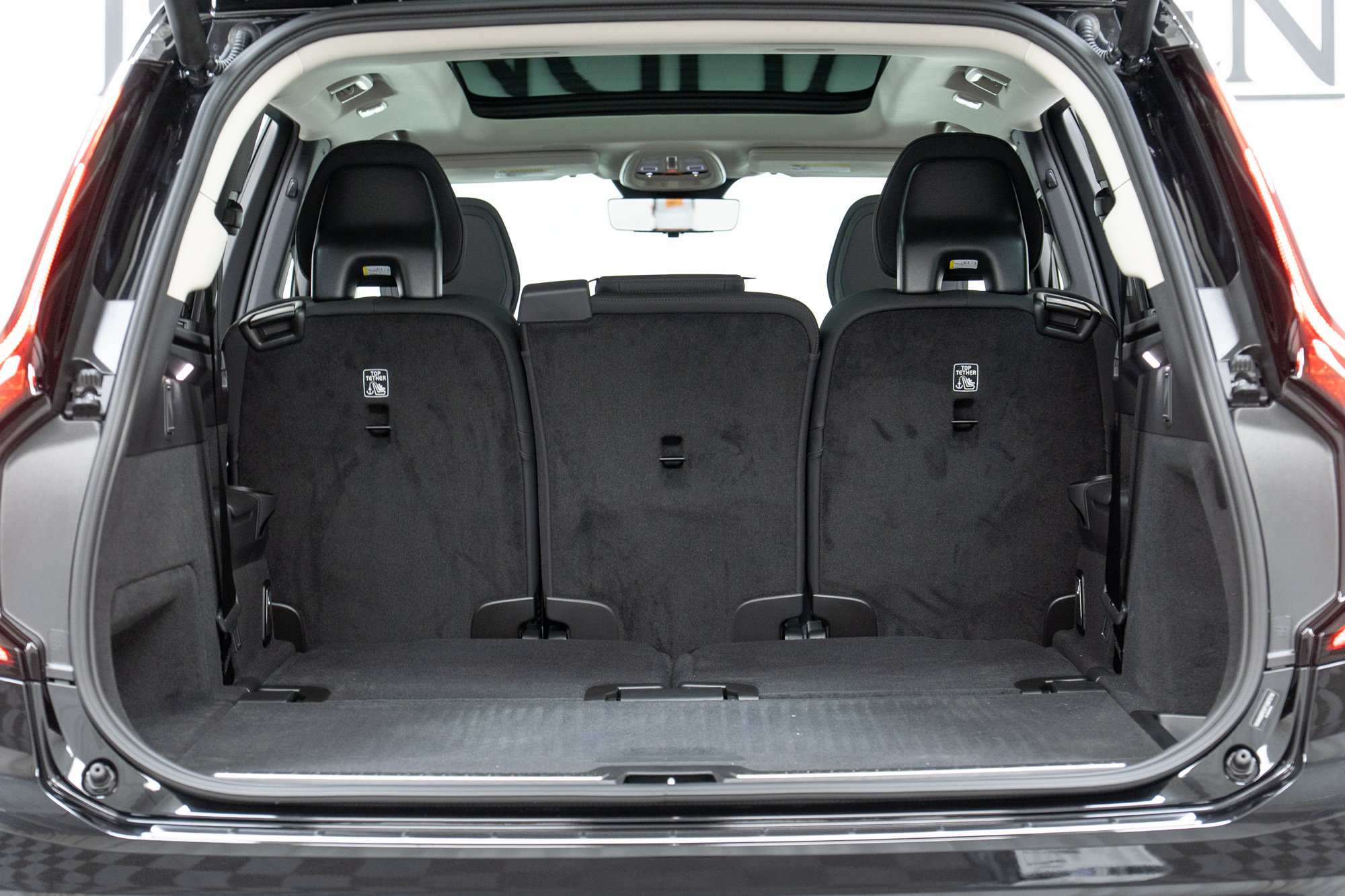 New 2026 Volvo XC90 T8 Plus w/ Protection Package Premier AWD/4WD image 10