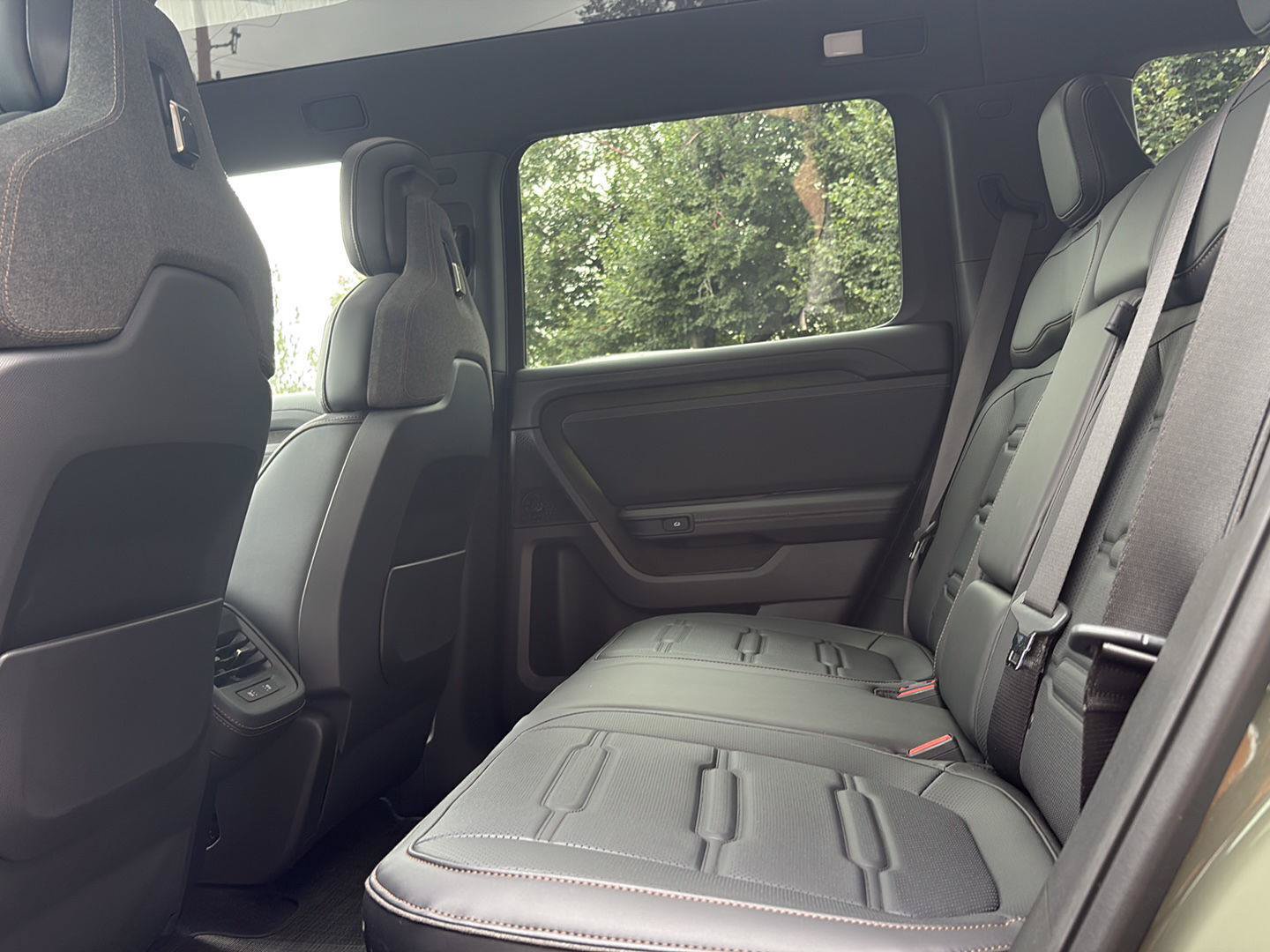 Used 2027 Rivian R2 Performance AWD/4WD image 19