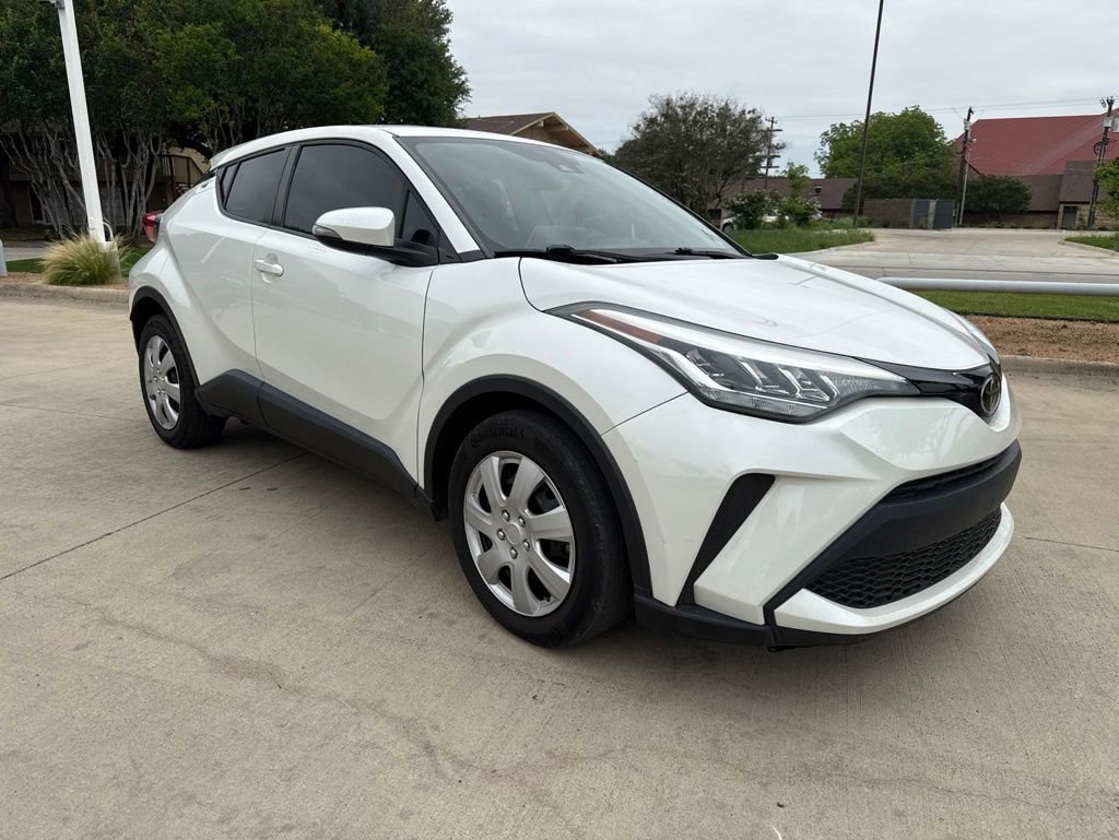 Used 2021 Toyota C-HR LE FWD image 1