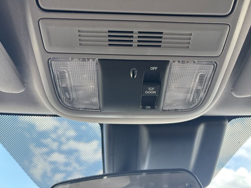Used 2019 Honda Odyssey EX image 24