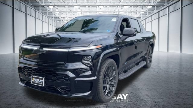 New 2026 Chevrolet Silverado EV 4x4 Crew Cab image 8