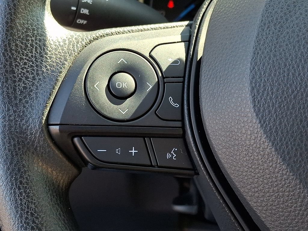 Certified 2023 Toyota RAV4 LE AWD/4WD image 23