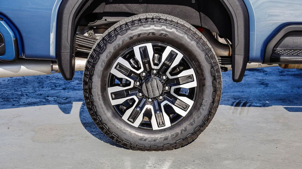 Used 2025 GMC Sierra 2500 Denali Ultimate AWD/4WD image 12