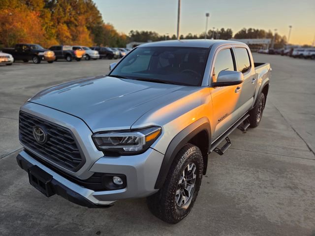 Used 2022 Toyota Tacoma TRD Off-Road image 1