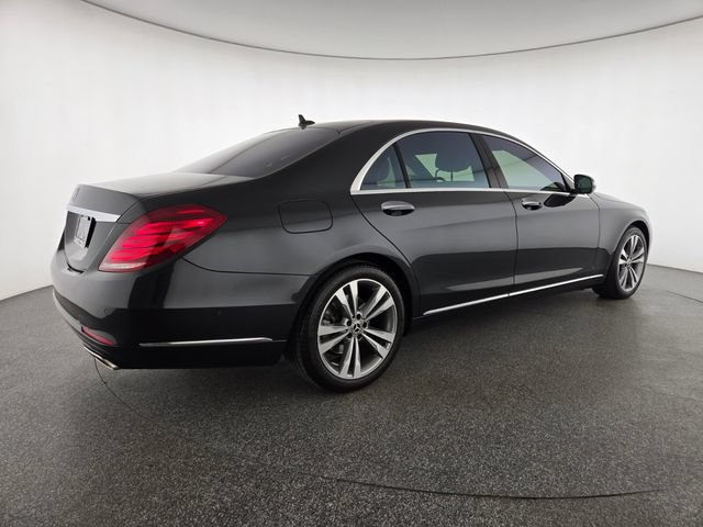 Used 2017 Mercedes-Benz S 550 Sedan image 2