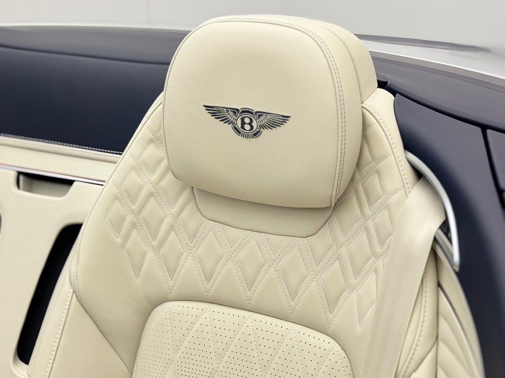 New 2024 Bentley Continental GT Azure image 31