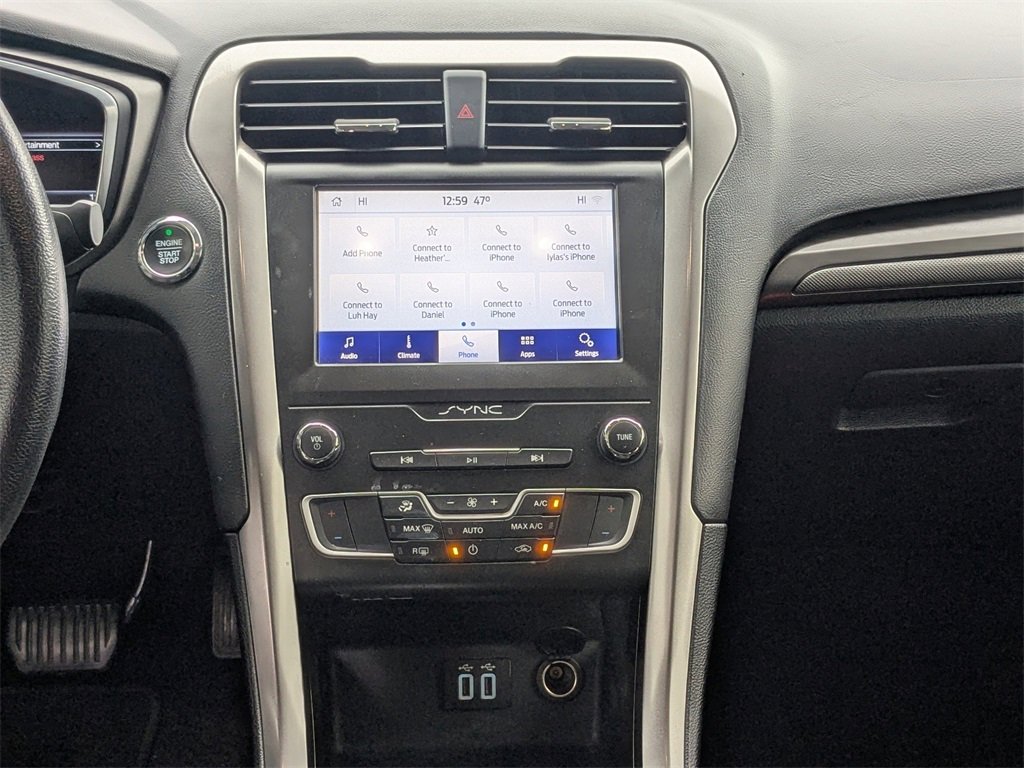 Used 2020 Ford Fusion SE image 17