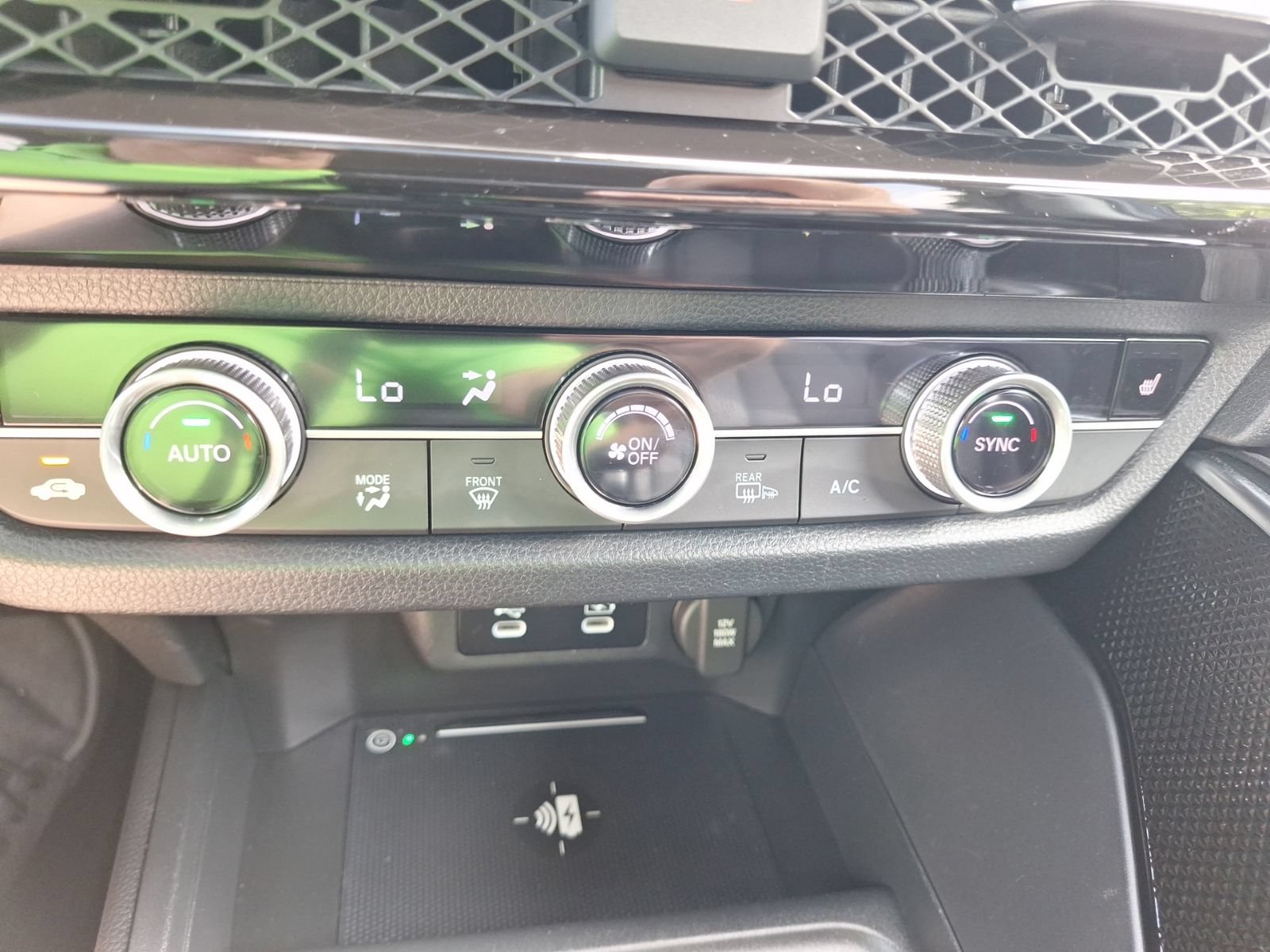 Used 2025 Acura ADX FWD image 25