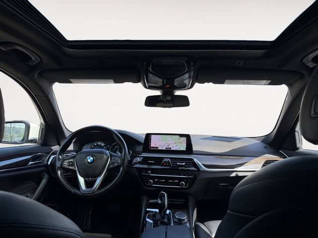 Used 2019 BMW 530e xDrive AWD/4WD image 23