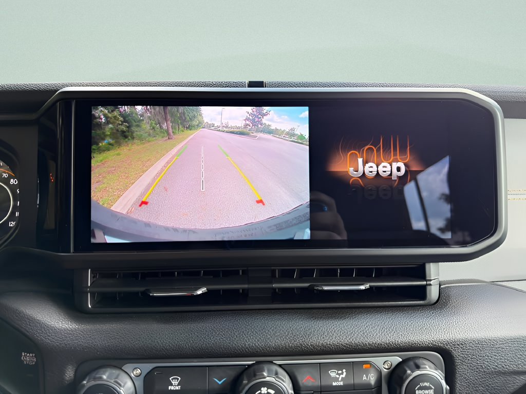 Used 2024 Jeep Wrangler Unlimited Sport AWD/4WD image 16